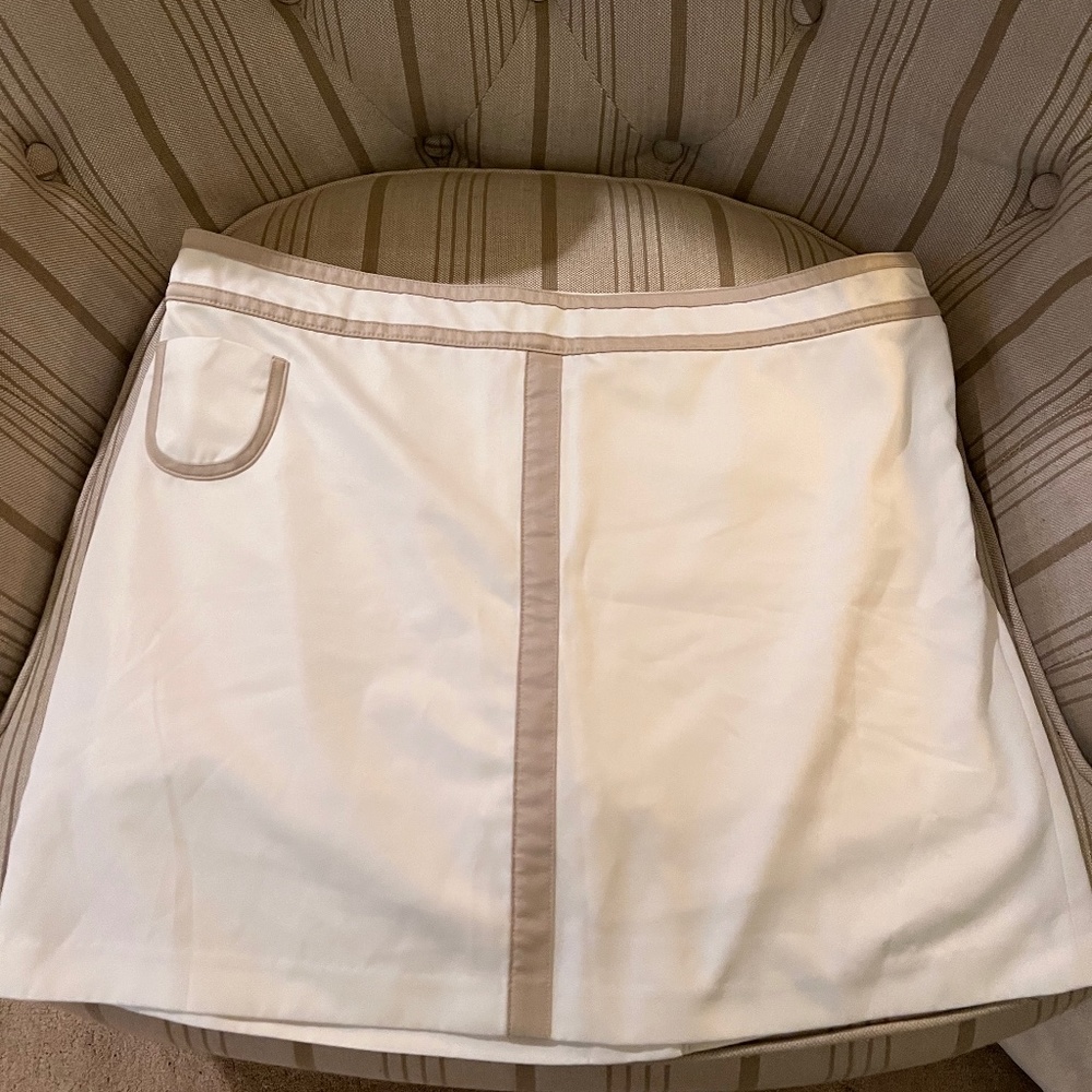 Izod skorts size 16